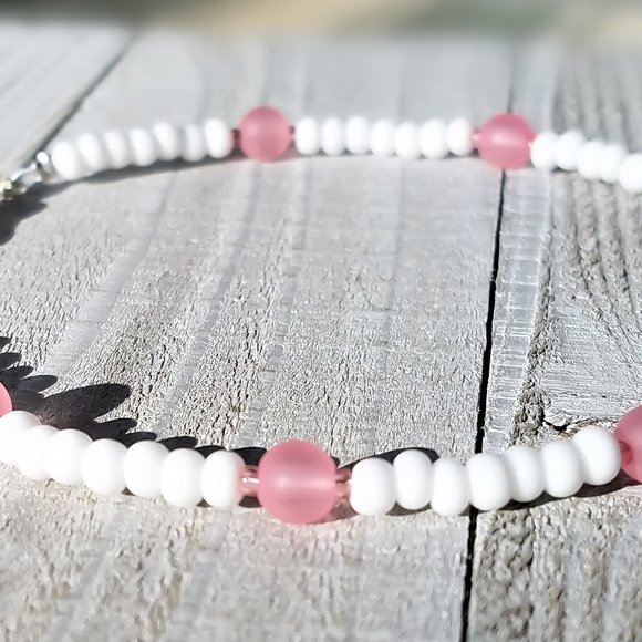 White and Pink Beaded Anklet with Silver Seashell Charm/ Cute Women's Anklet - Picture 1 of 7